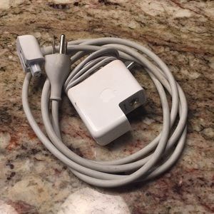 Apple 45w MagSafe 2 power adapter